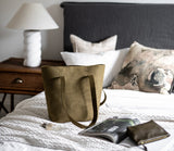 OUTLET | The Flora Tote in Moss