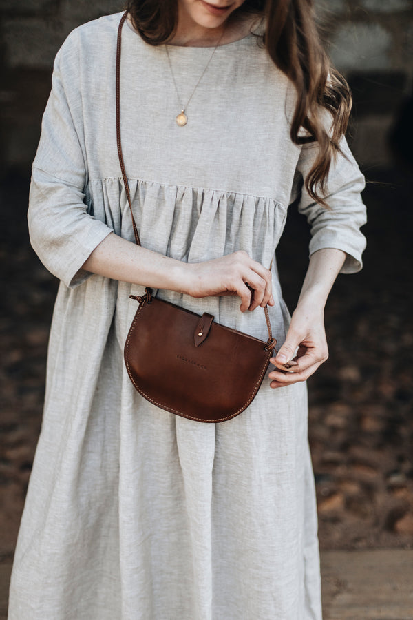 OUTLET | Half Moon Phone Bag