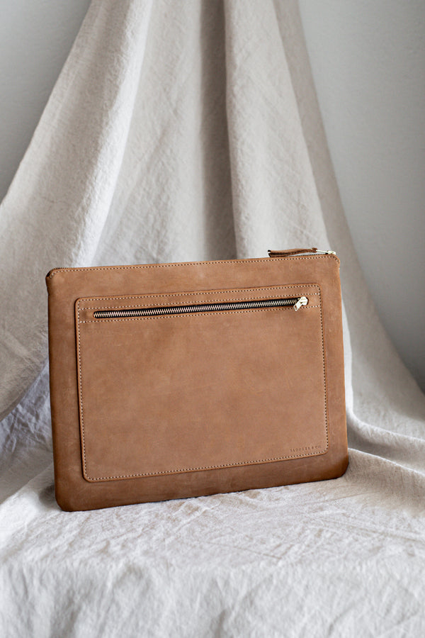 The Laptop Case in Nutmeg - Large size