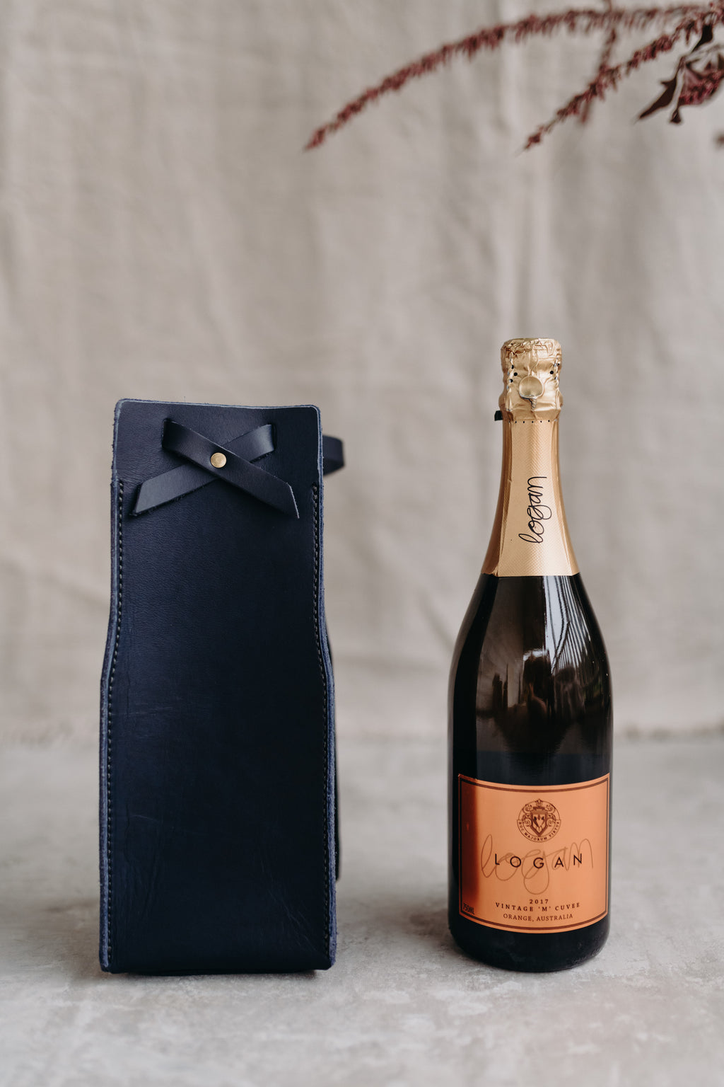 Arbejdskraft Forbigående Auckland Leather Wine Bag in Atlantic – Saddler & Co