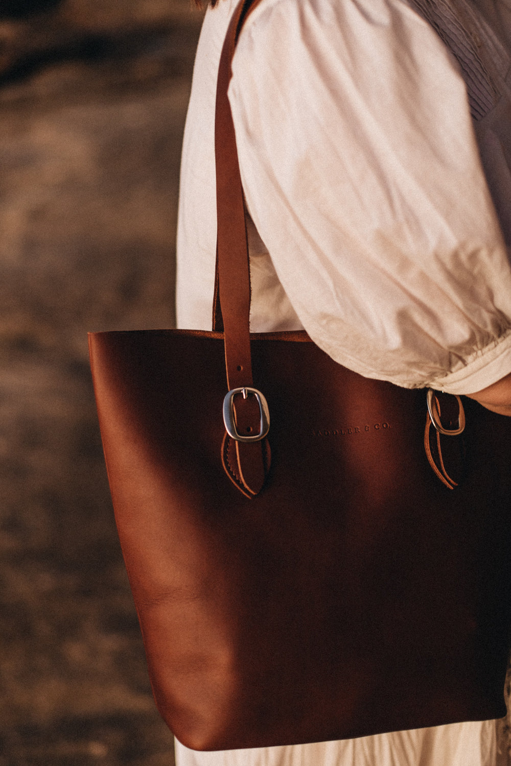 The Classic Tote in Caramel – Saddler Co - Main Image